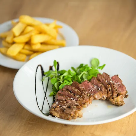 Orea Santon Hotell 4*