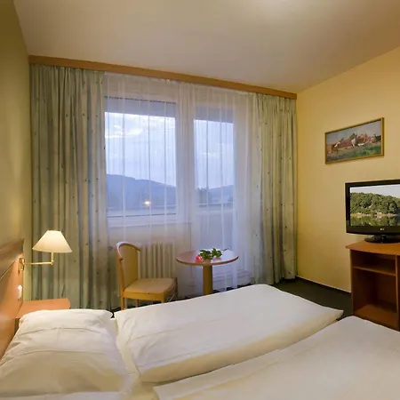 ホテル Orea Santon 4*